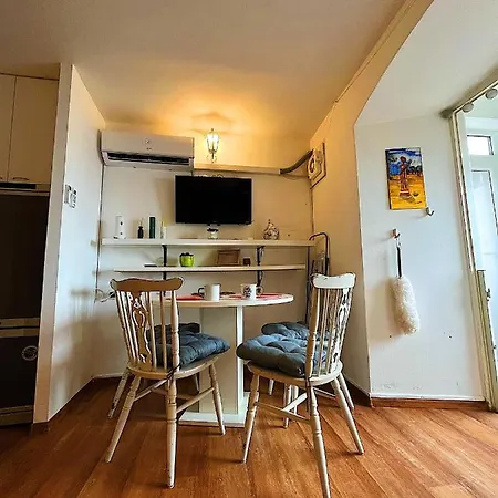 Rona Doria アパート *