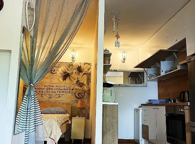 Rona Doria 아파트